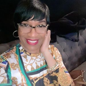 Meet your Posher, Brenda